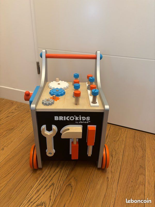 Janod - Chariot Bricolo Enfant Bois - 25 Accessoires Magnétiques - Dès 18 Mois - J06478