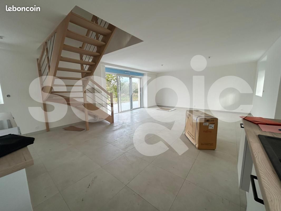Maison 125 m² · à Saint-Clément-de-la-Place · 125 m² · 1 650 €/mois
