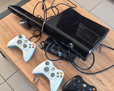 Console de Xbox 360 Elite + Kinect + Jeux - Consoles
