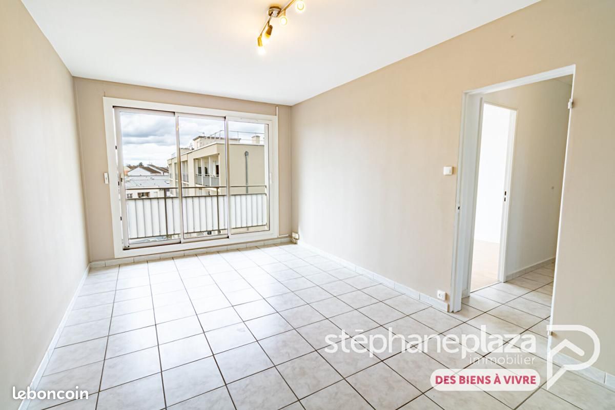 Appartement 3 pièces 53 m² · à Bourg-en-Bresse · 53 m² · 690 €