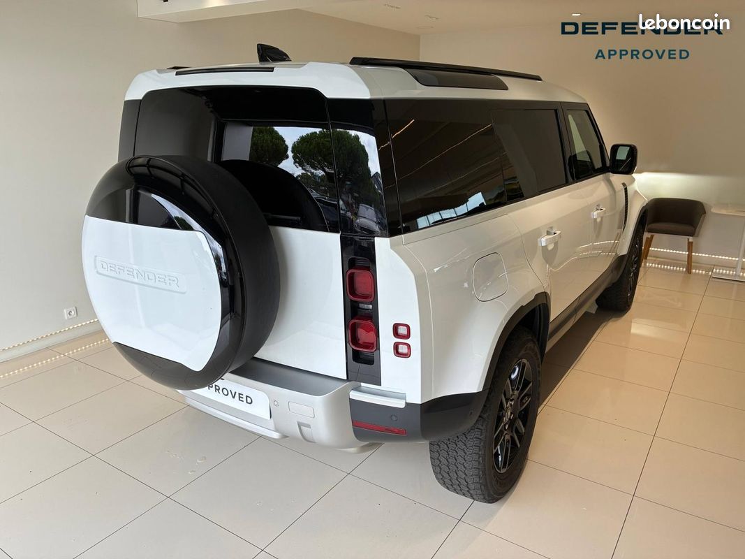 Land-rover Defender 110 3.0 D250 Hard Top S (image 4)