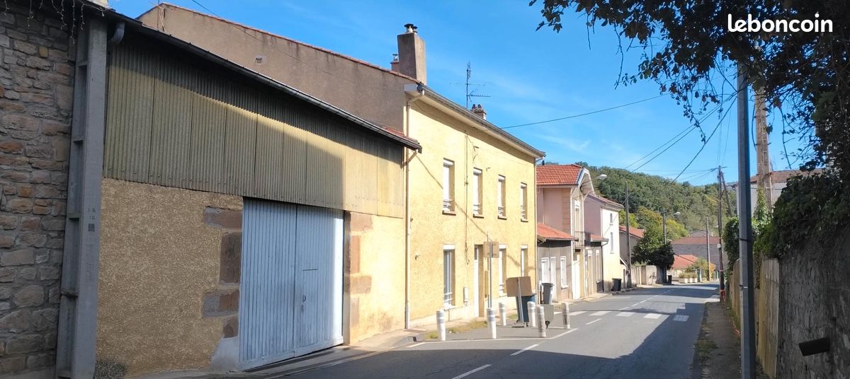 Maison 10 pièces 270 m² · à Rive-de-Gier · 270 m² · 295 000 €