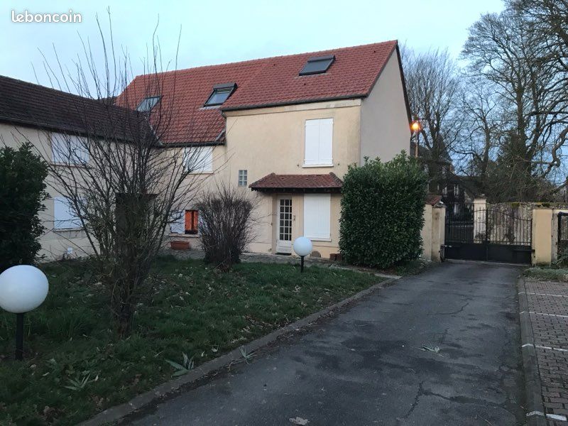 Appartement 2 pièces 25 m² · à Puiseux-en-France · 25 m² · 670 €