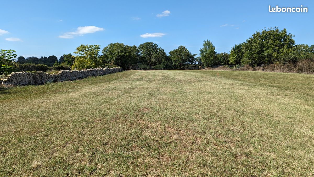 Terrain 1551 m² · à Romans · 1 551 m² · 30 780 €