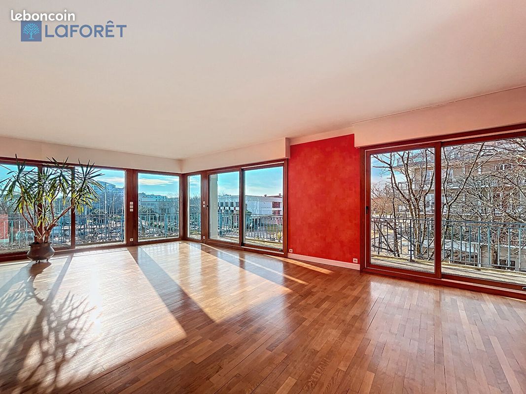 Appartement 5 pièces 129 m² · à Lorient · 129 m² · 1 460 €