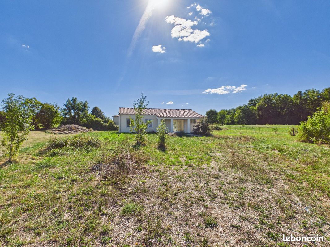 Maison 5 pièces 99 m² · à Vanzac · 99 m² · 160 000 €