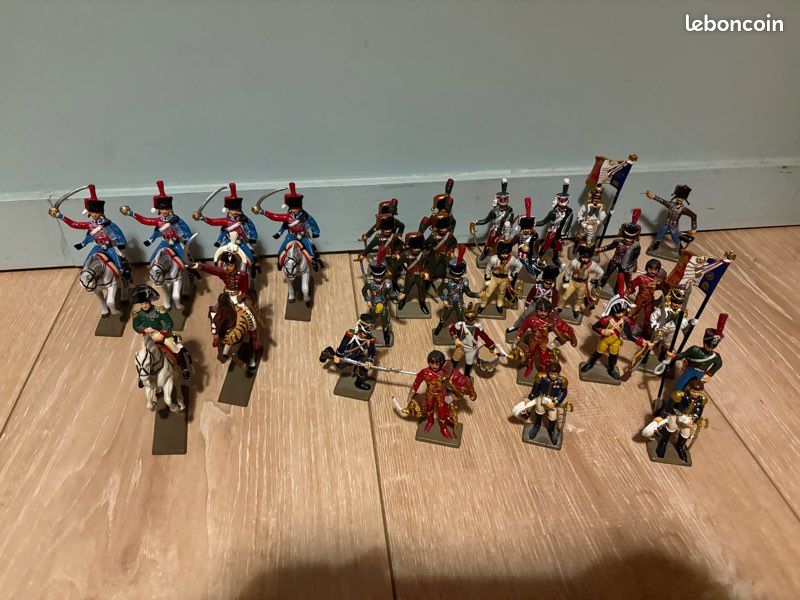 GROS LOT D'ANCIENS petits soldats de plomb armée Napoléon hauteur 2 cm 3 cm EUR 35,00 - FR