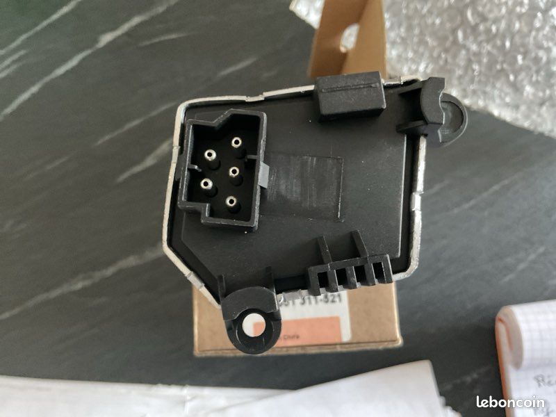 Régulateur, pulseur d’air habitacle BMW E39; E46; E53; E83 neu (image 2)