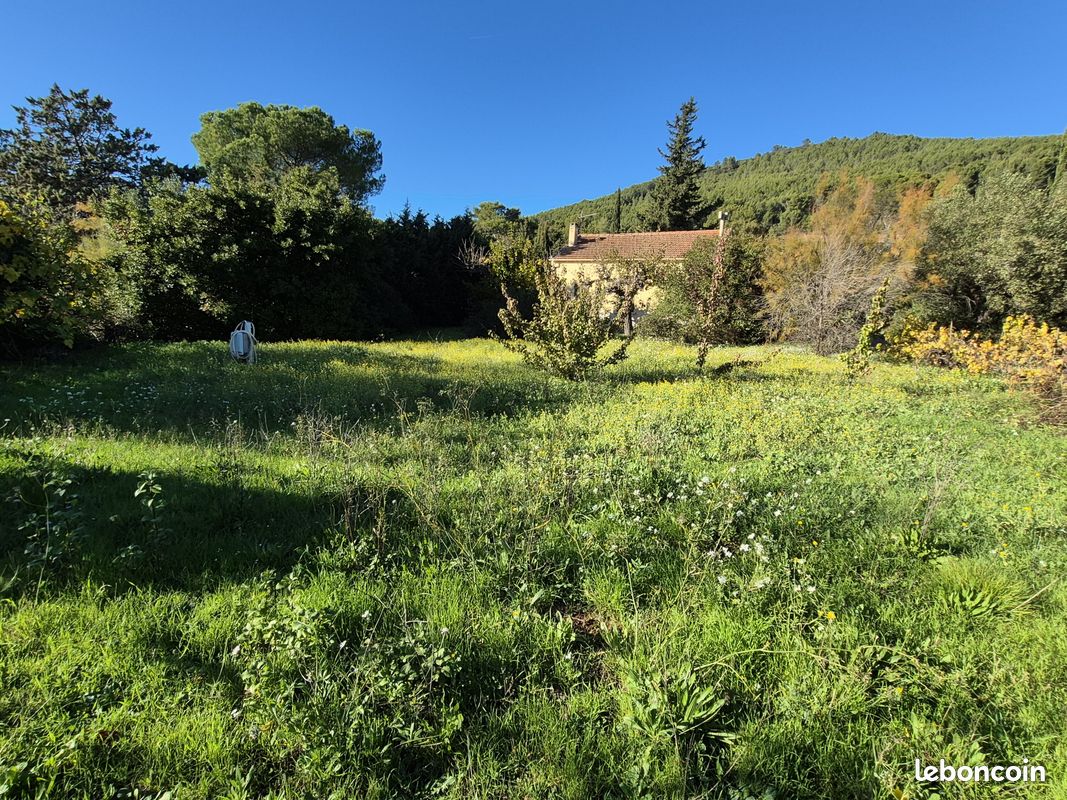 Terrain 689 m² · à Puget-Ville · 689 m² · 179 000 €