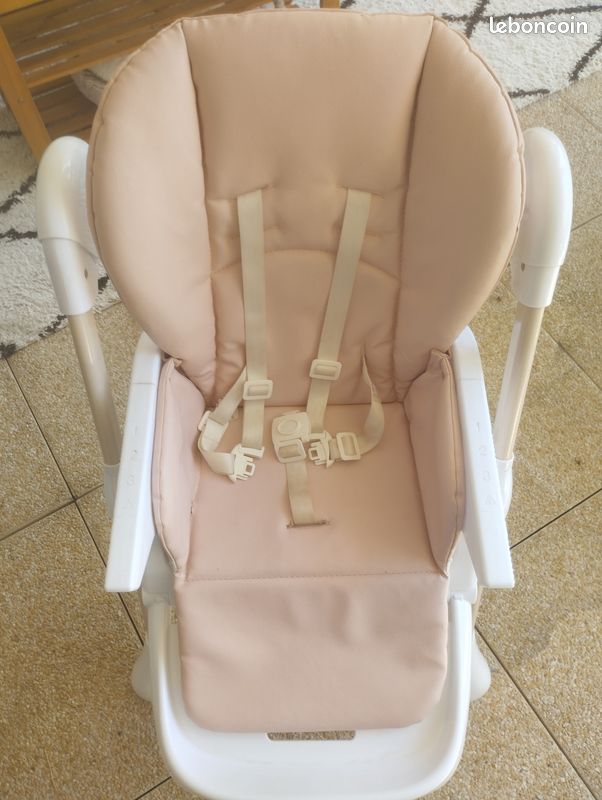 Chaise haute (image 9)