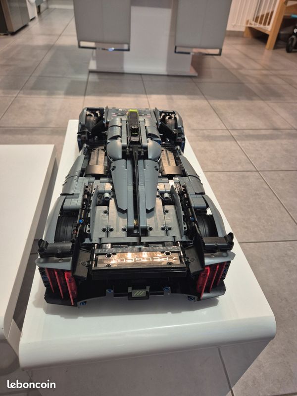 Lego peugeot 9x8 (image 2)