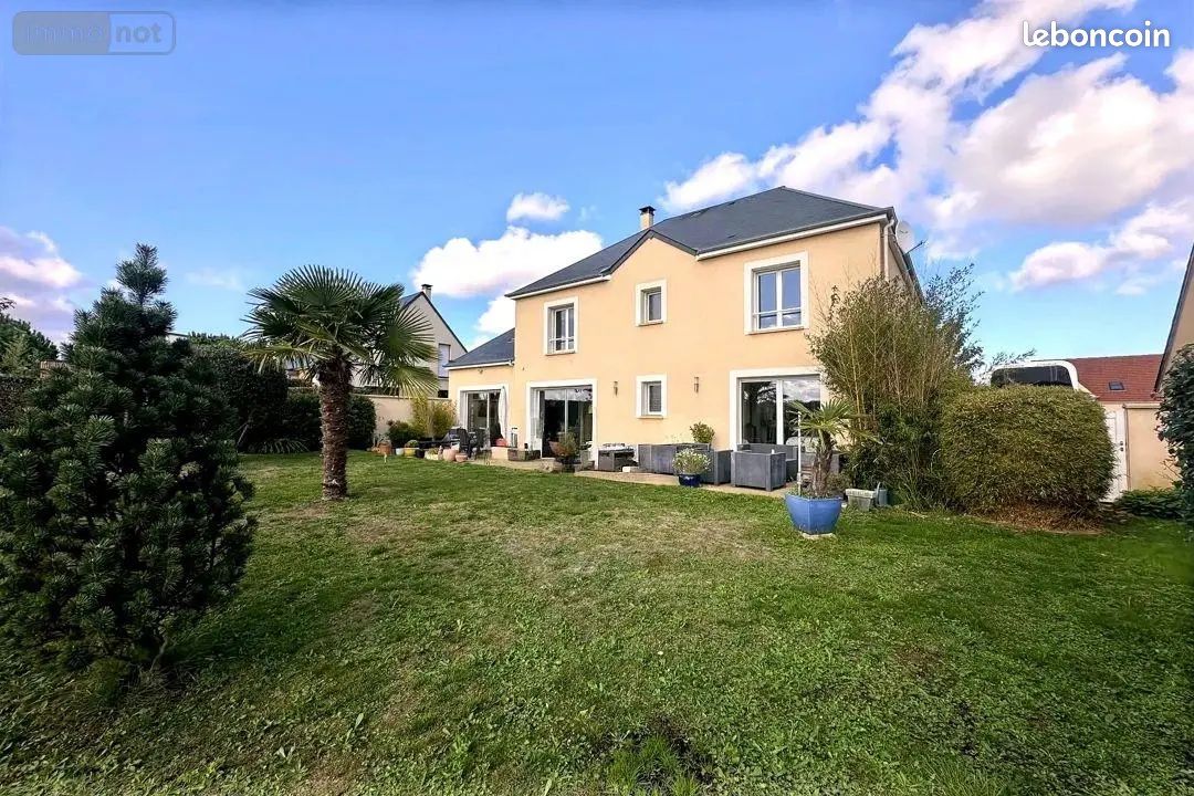 Maison 8 pièces 235 m² · à Biéville-Beuville · 235 m² · 777 000 €