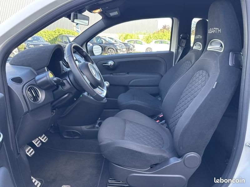 Abarth 500 1.4 Turbo T-Jet 165ch 595 MY22 (image 18)