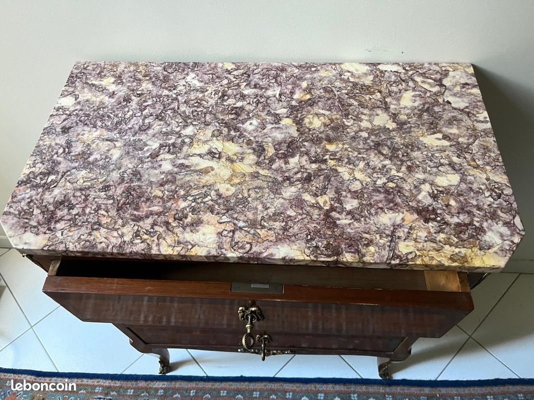 Commode (image 2)
