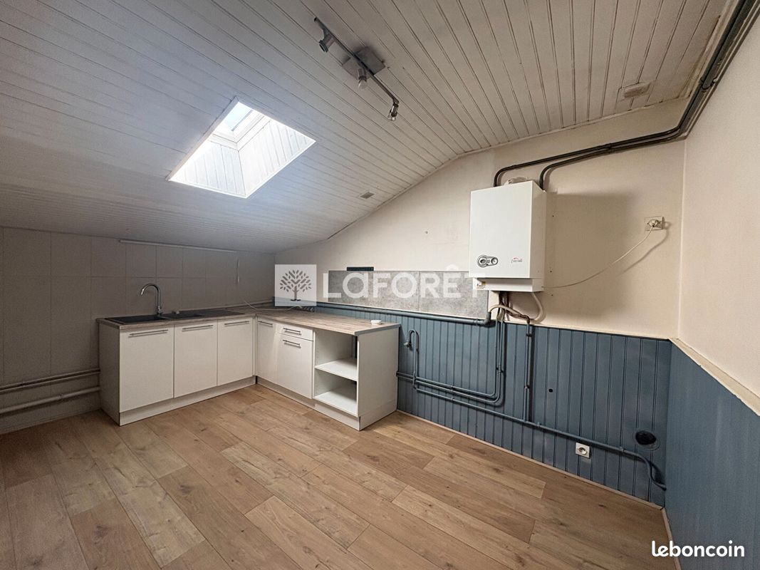 Appartement 3 pièces 50 m² · à Roanne · 50 m² · 400 €