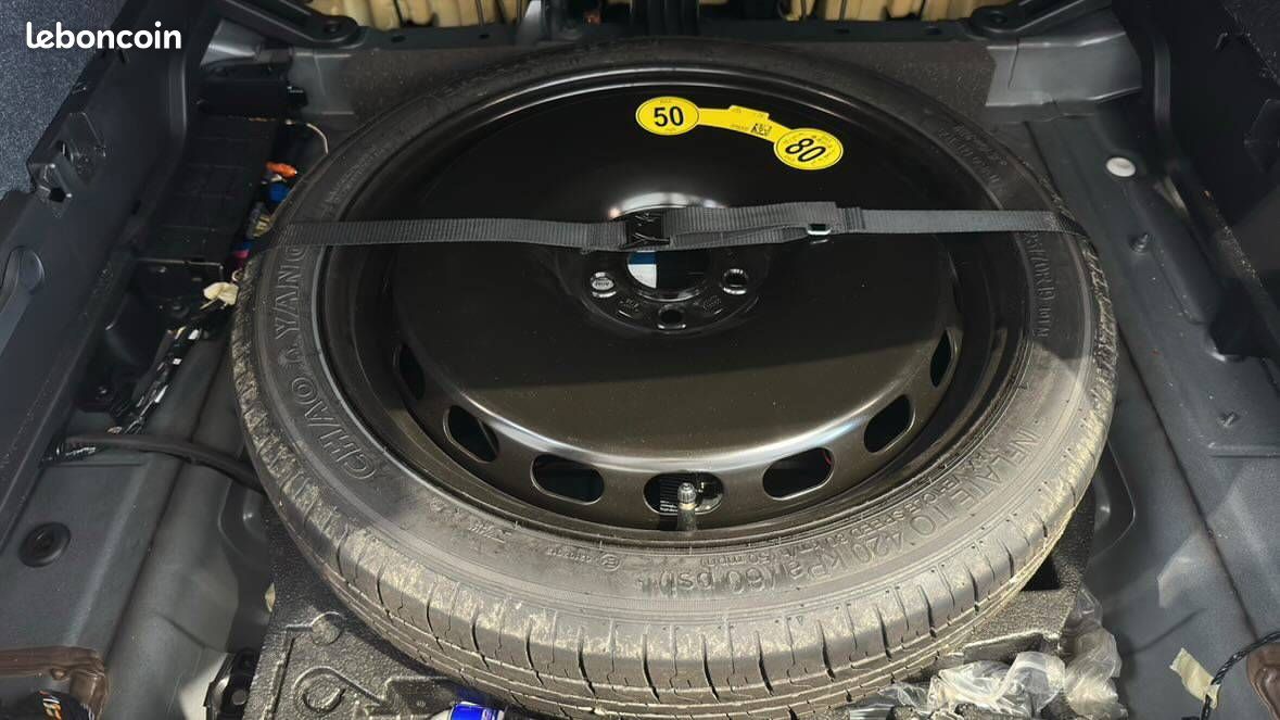 VOLVO XC40 T4 Recharge 129+82 ch DCT7 Start (image 11)