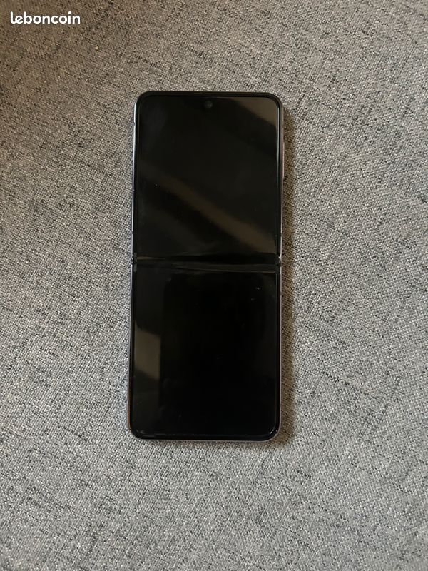 Téléphone galaxy Z flipp 4 (image 2)