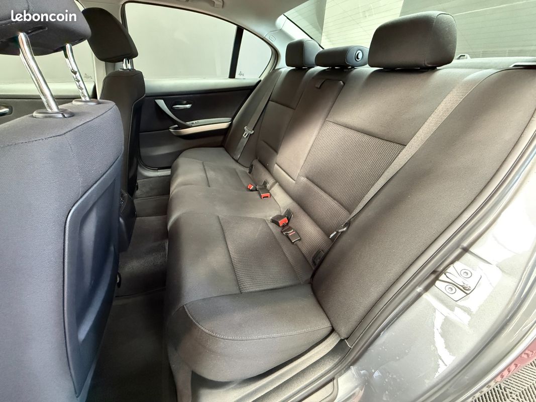 BMW SERIE 3 E90 LCI 318d 143 ch Confort A (image 13)