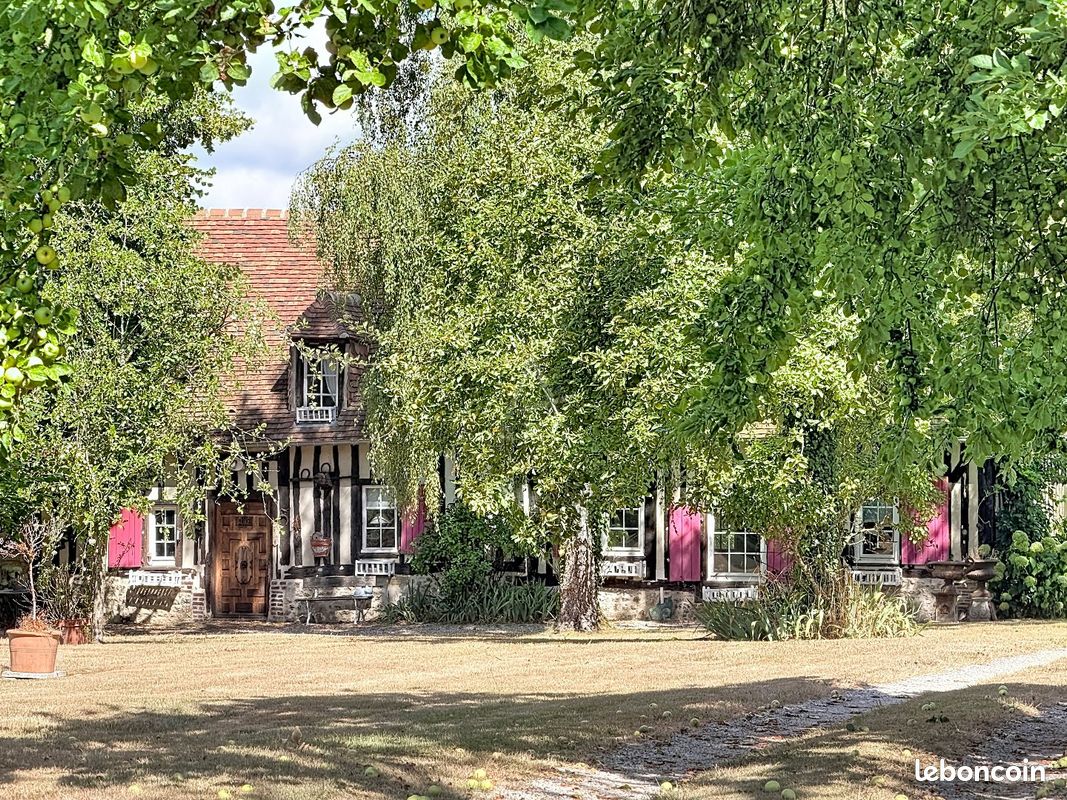 Maison 9 pièces 220 m² · à Rocques · 220 m² · 735 000 €