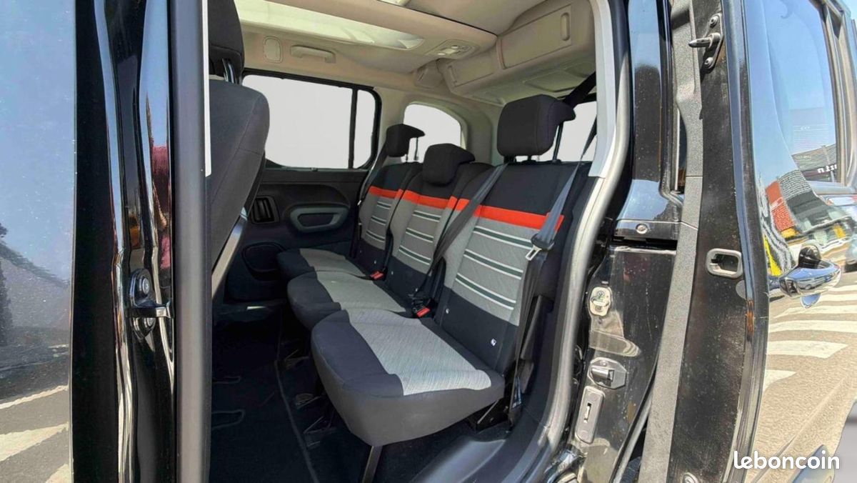 Citroën Berlingo Taille M PureTech 110 S&S BVM6 Shine (image 12)