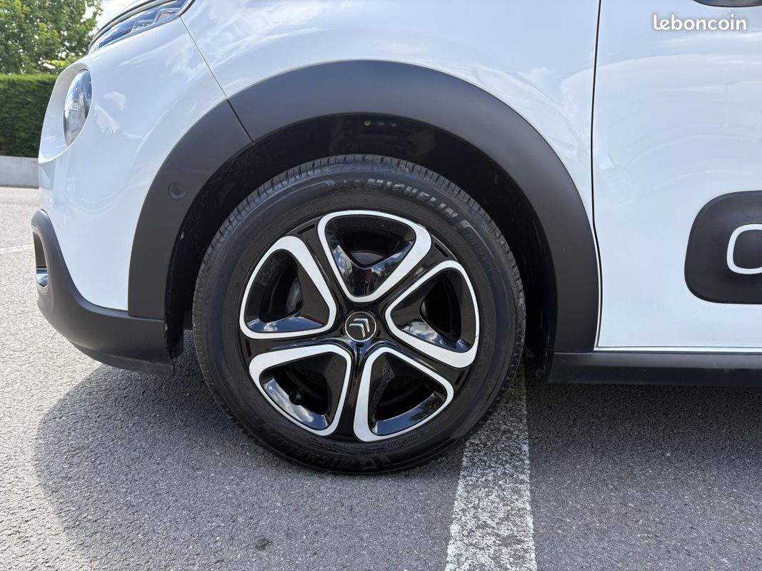 CITROEN C3 1.2 PureTech 12V 110ch S&S EAT6 Shine (image 24)