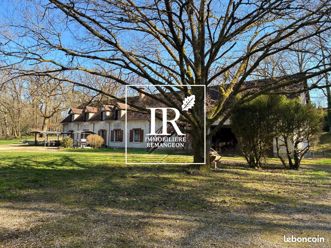 Maison 4 pièces 217 m² · à Neuvy-sur-Barangeon · 217 m² · 530 000 €
