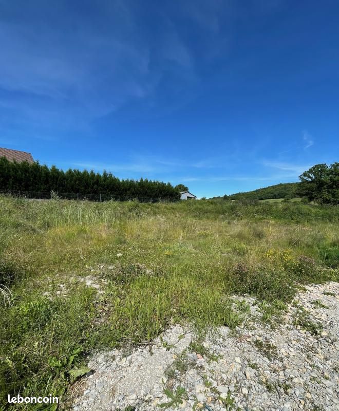 Terrain 814 m² Chilly · 179 000 €
