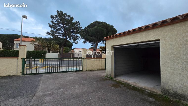 Parking/box 1 pièce 16 m²