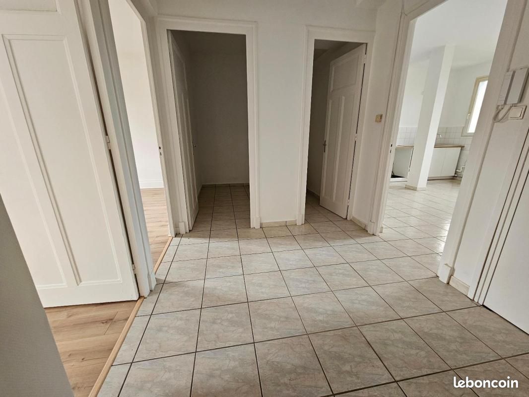 Appartement a louer saint-chamond - 4 pièce(s) - 103 m2 - Surfyn