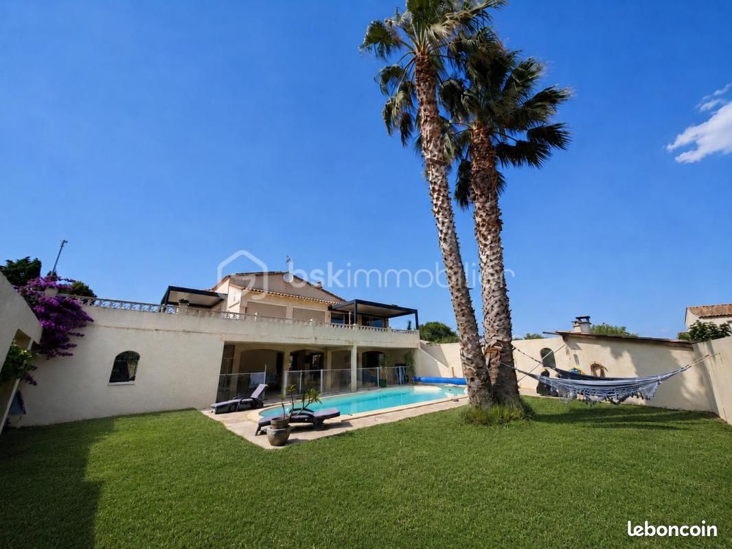 Maison 8 pièces 233 m² · à Fabrègues · 233 m² · 850 000 €