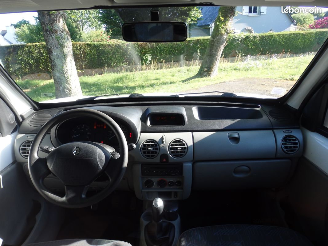 Renault Kangoo Express 1.5 DCI 70cv - 6cv 2008 - GRAND CONFORT - Diesel - Boîte manuelle - phase 3 (image 3)