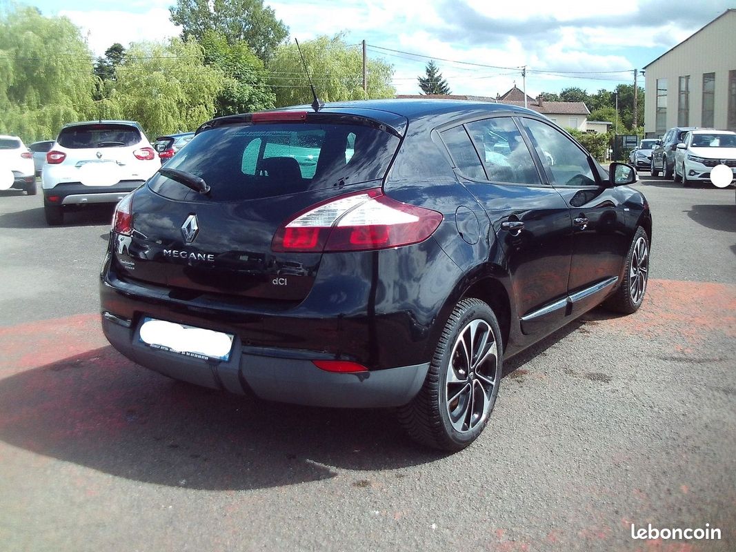 Renault MEGANE III 1.6 DCI 130CH BOSE BV6 5 PORTES (image 3)