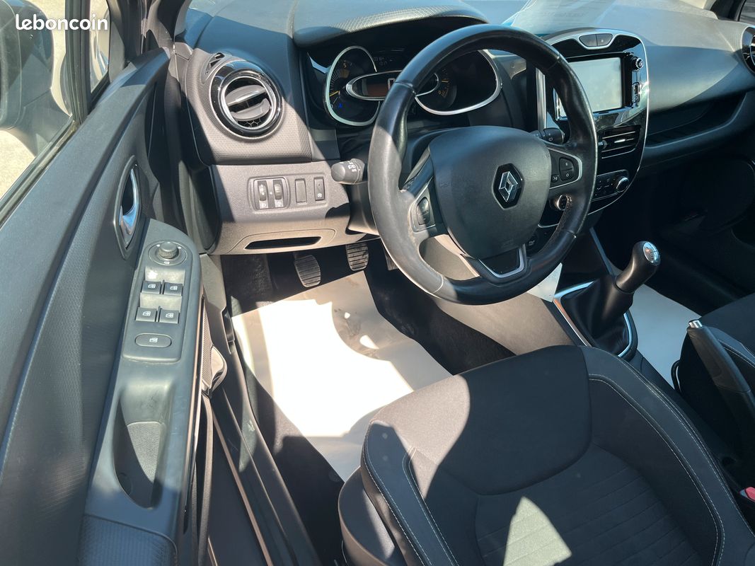 CLIO IV 1.5 DCI 90 Intens. 5p. Garantie 12 Mois (image 7)
