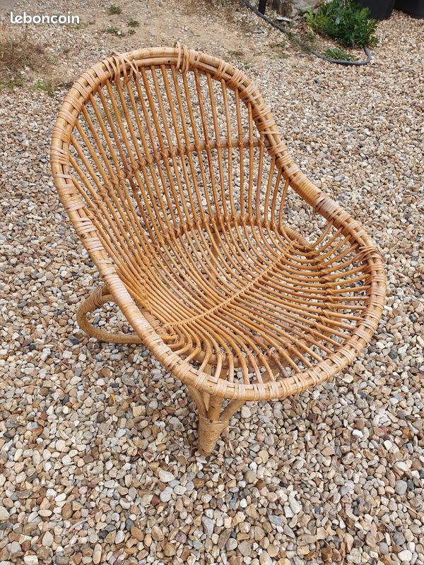 Fauteuil rond en rotin ancien (image 1)