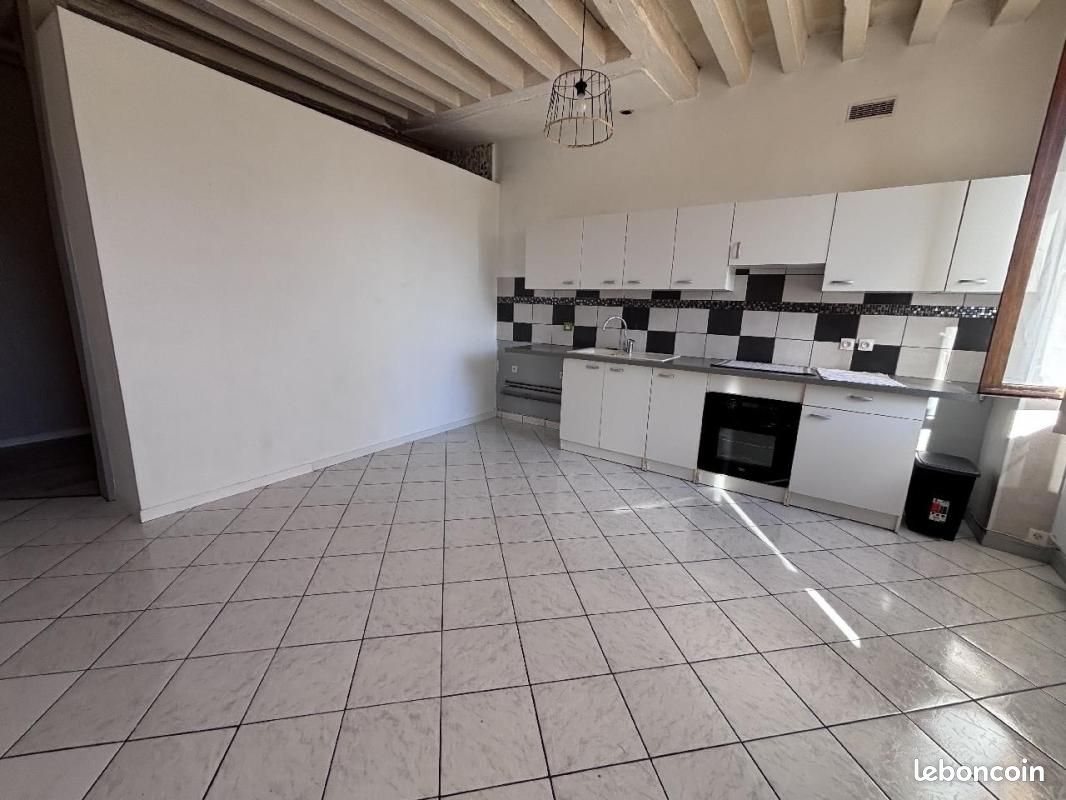 Appartement 1 pièce 31 m² · à Neuilly-en-Thelle · 31 m² · 600 €/mois