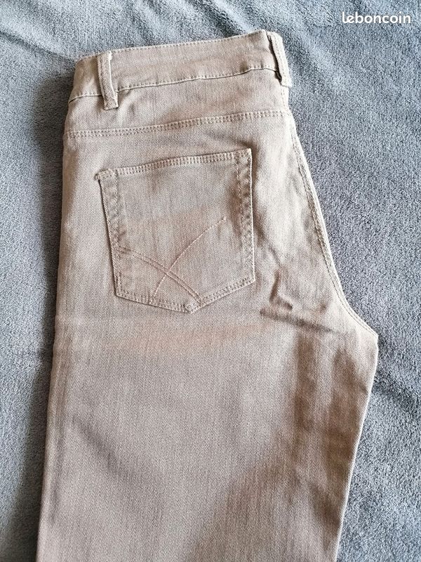 Short taupe Camaieu, taille 36 (image 6)