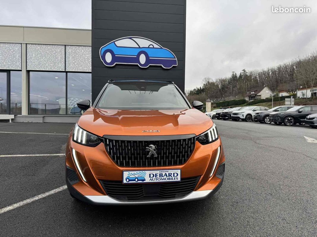 Peugeot 2008 1.5 BLUEHDI 130CH S&S GT EAT8 (image 4)