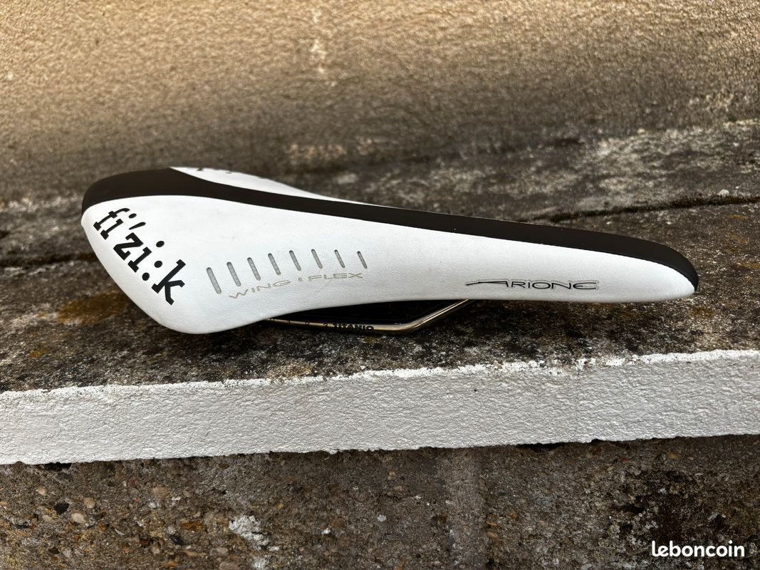 Selle Fizik Arione Wing Flex blanche (image 1)