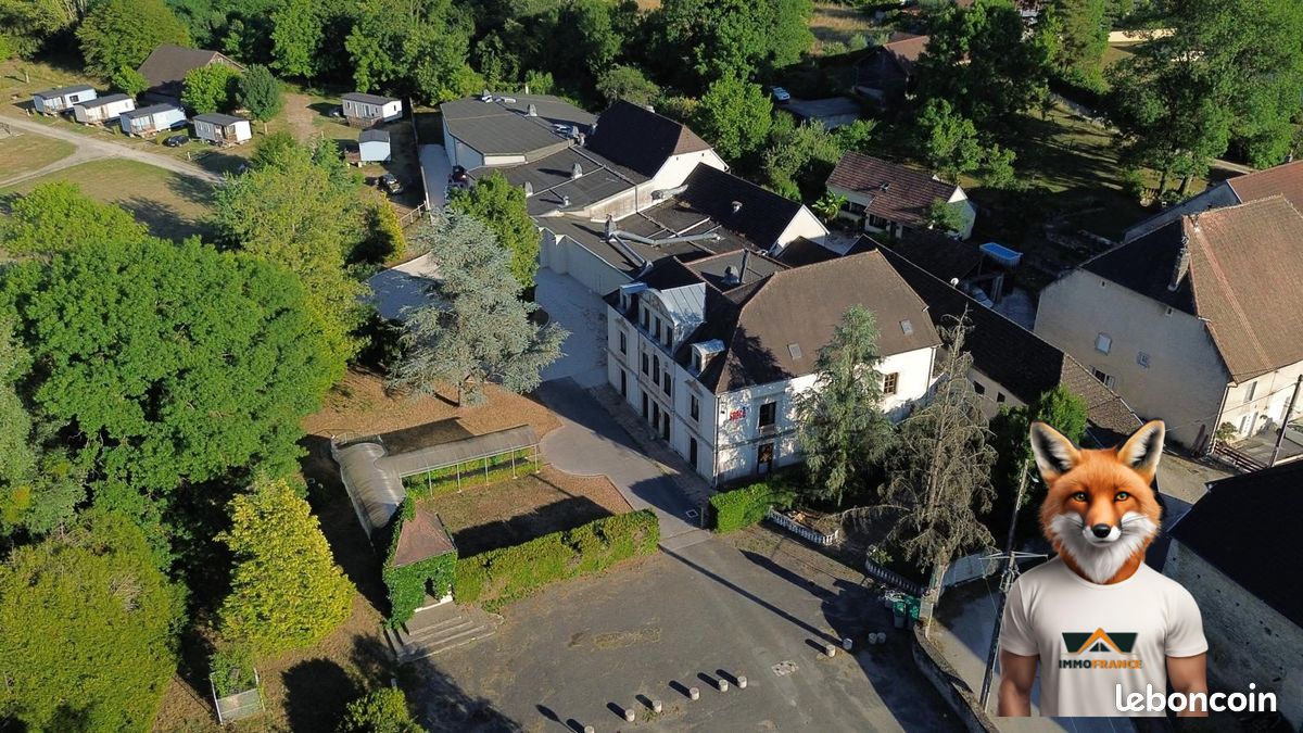 Immeuble 3000 m² · à Éclans-Nenon · 3 000 m² · 990 000 €