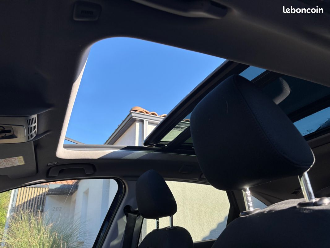 BMW SERIE 2 ACTIVE-TOURER 2.0 218 D 150 Ch LOUNGE - Toit ouvrant - Attelage - Sièges Chauffants - Hayon Elec (image 4)