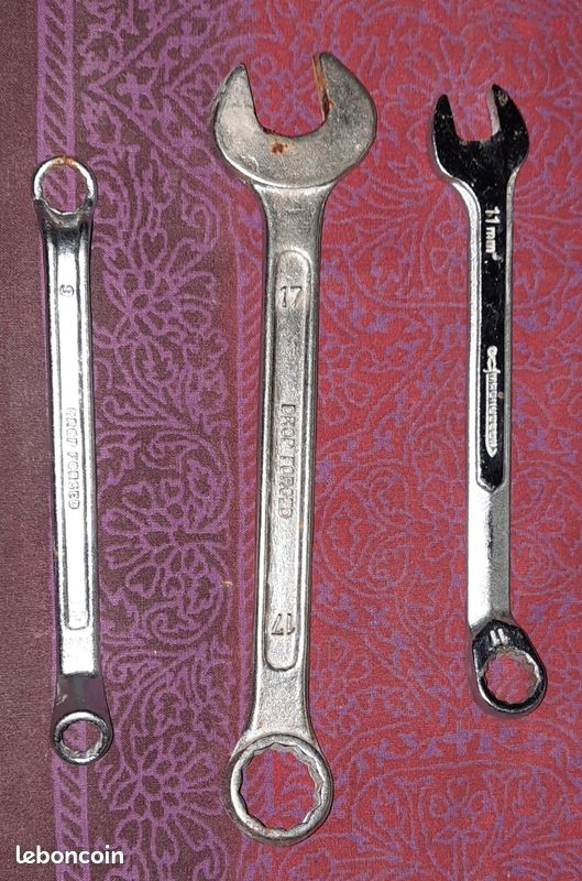Lot d'outils (clefs) (image 4)