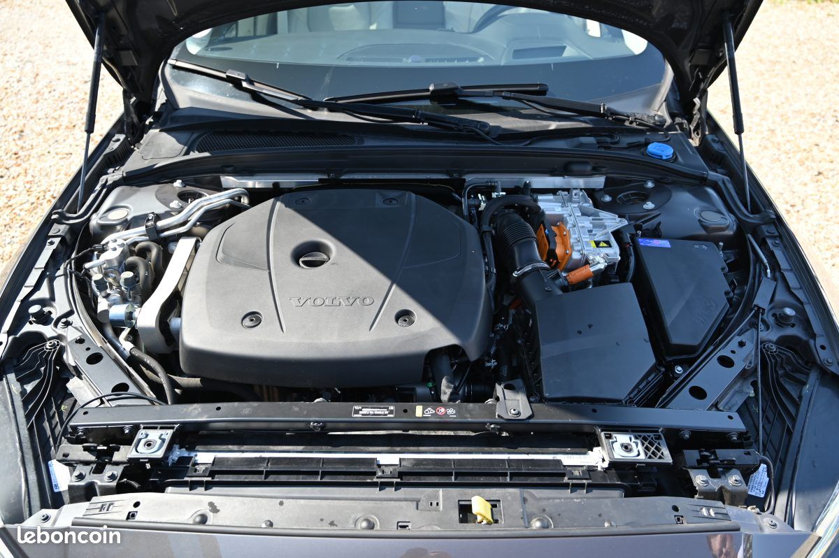 Volvo s60 t6 awd 253+145ch ultimate style chrome plug-in-hybrid 04/2024 tva recuperable (image 29)