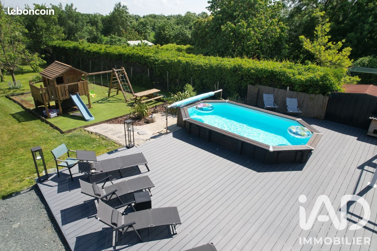 Maison 6 pièces 187 m² · à Saint-Jean-de-Liversay · 187 m² · 332 000 €