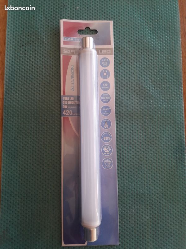 Tube LED S19 Neuf (image 1)