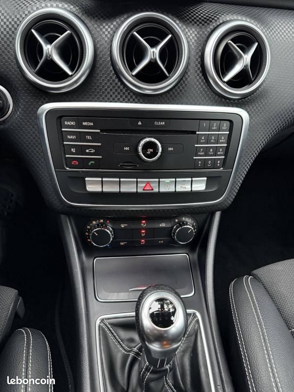 Mercedes Classe A 180 D 115 CV INTUITION (image 11)