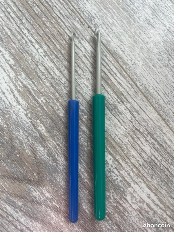 Lot de 2 crochets 3 et 4 mm pour loisirs créatifs (image 1)