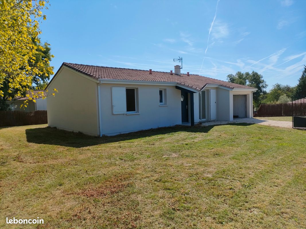 Maison 4 pièces 84 m² · à Cours-de-Pile · 84 m² · 1 050 €/mois