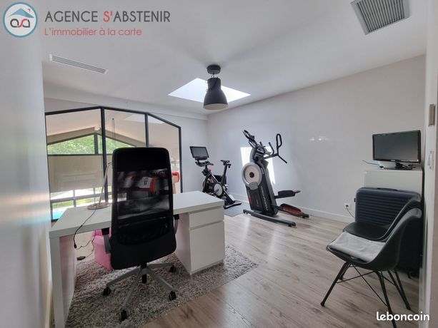 https://img.leboncoin.fr/api/v1/lbcpb1/images/26/aa/c1/26aac15bfe1df8d0f8b85167093447ee6d2ec6f1.jpg?rule=ad-image