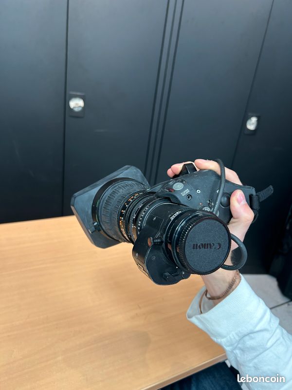 Objectif Zoom Fujinon A17x7.8BERM-M28 AT2 D'occasion, Monture B4, Motorisé