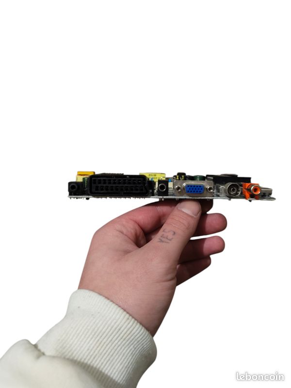 Carte Mère / Carte Alimentation Pour Téléviseur RCA LED32E30RH - Réf. 6901-LE32E30-A1 - Pièce Neuve
